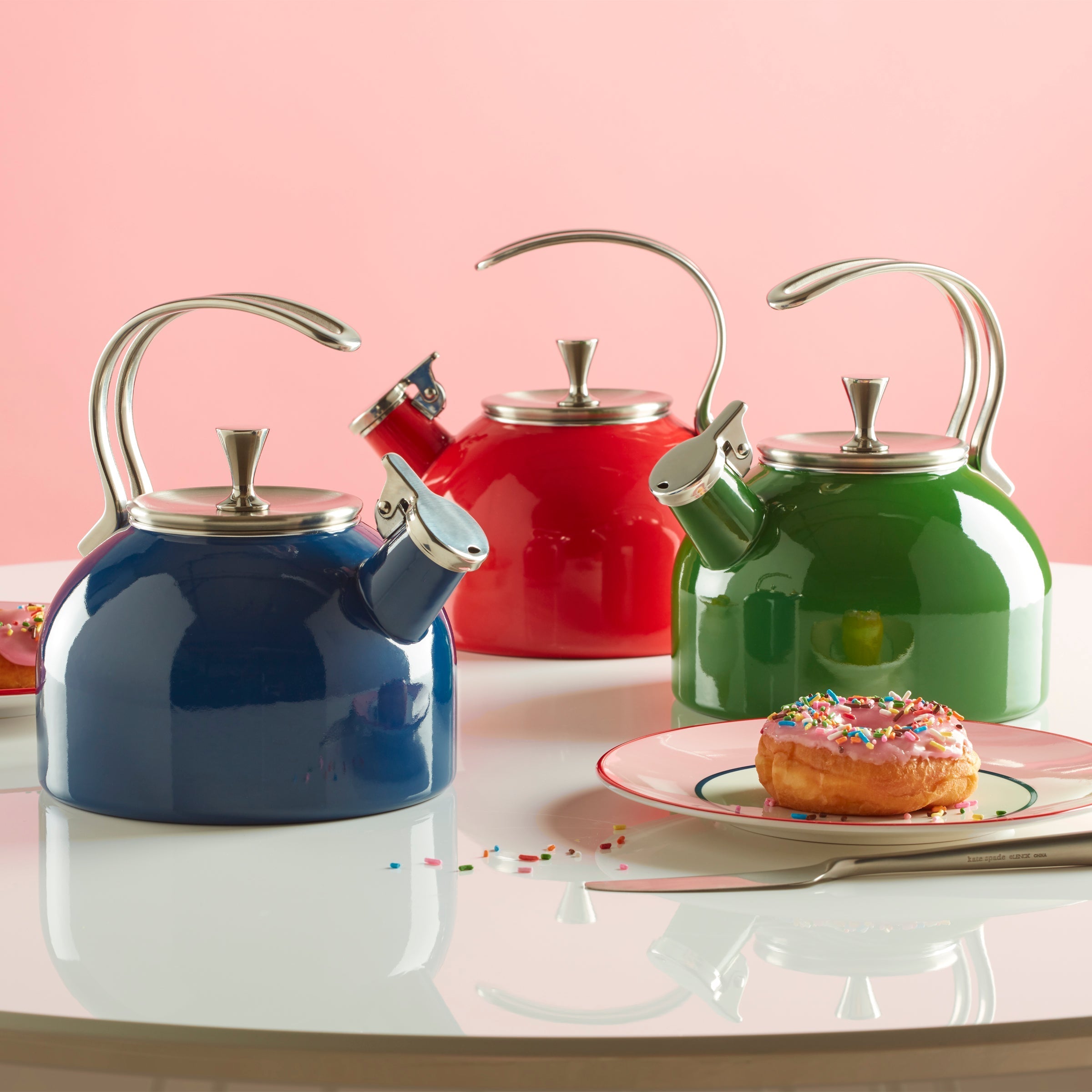 Make It Pop Kettle - Bright Red